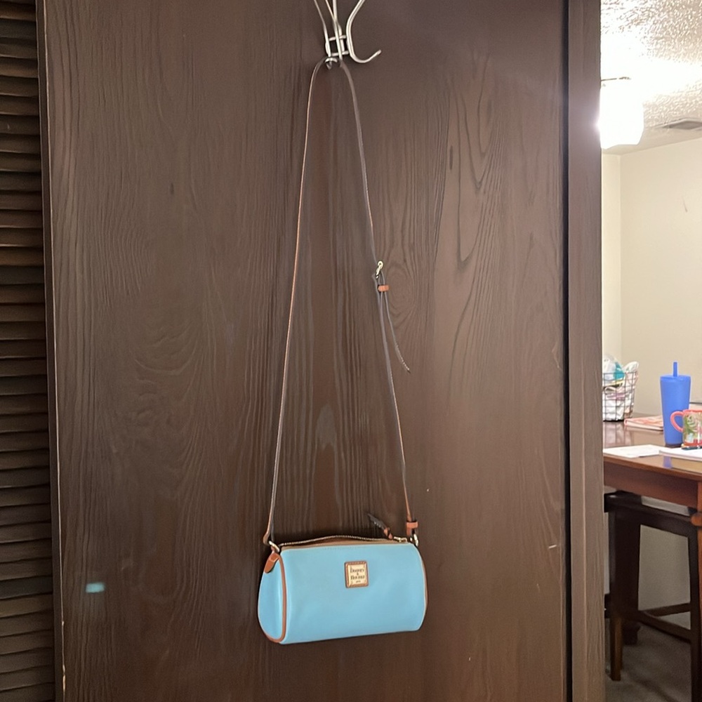 Dooney & Bourke crossbody - Picture 6 of 10